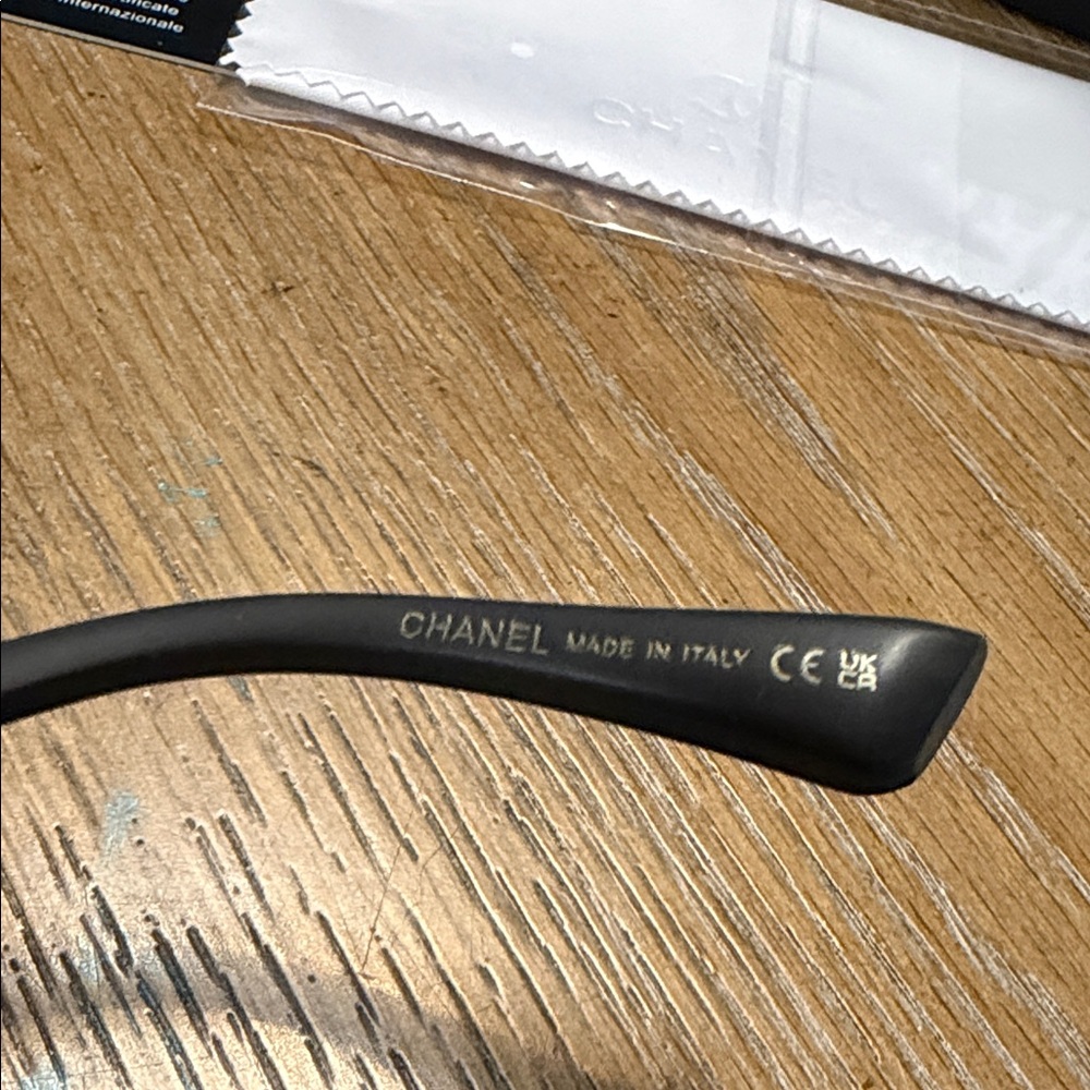Chanel Black Square Frame Sunglasses - Picture 6 of 6